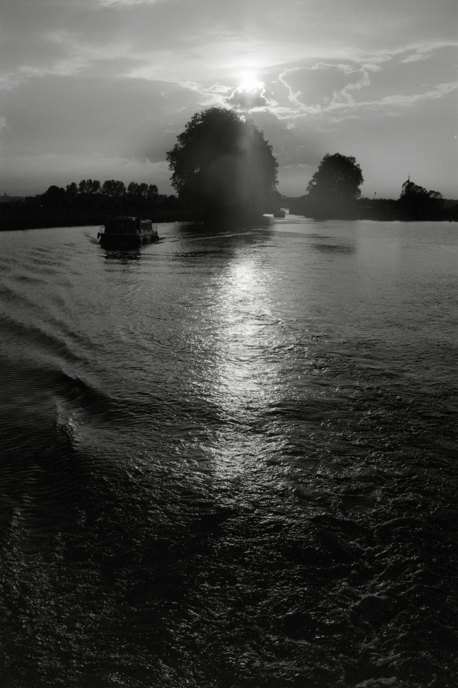 AHP F1990 09 004 sc250506 img28 NLP